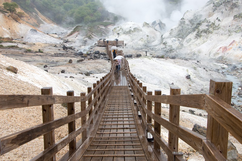 If you plan to go to Upopoy National Ainu Museum and Park, you should also stop by Noboribetsu, or “Hell Valley”. 