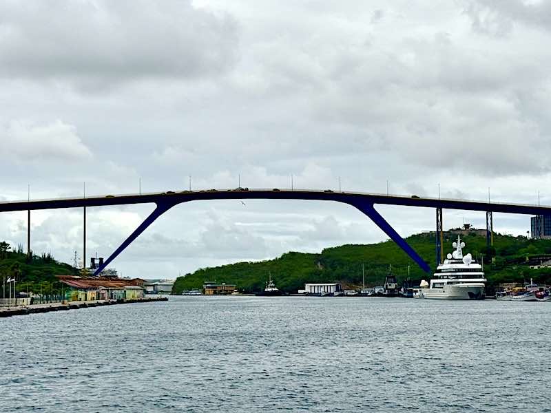 The Queen Juliana Bridge viewed from the Queen Emma Pontoon Bridge