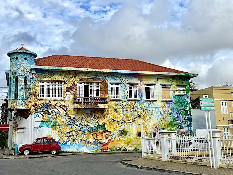 The painted residence of the artist Francis Sling in the Scharloo district